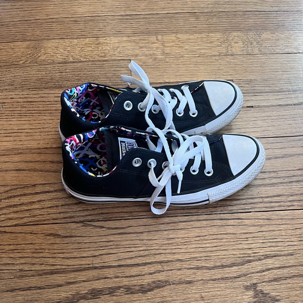Converse - Picture 3 of 4